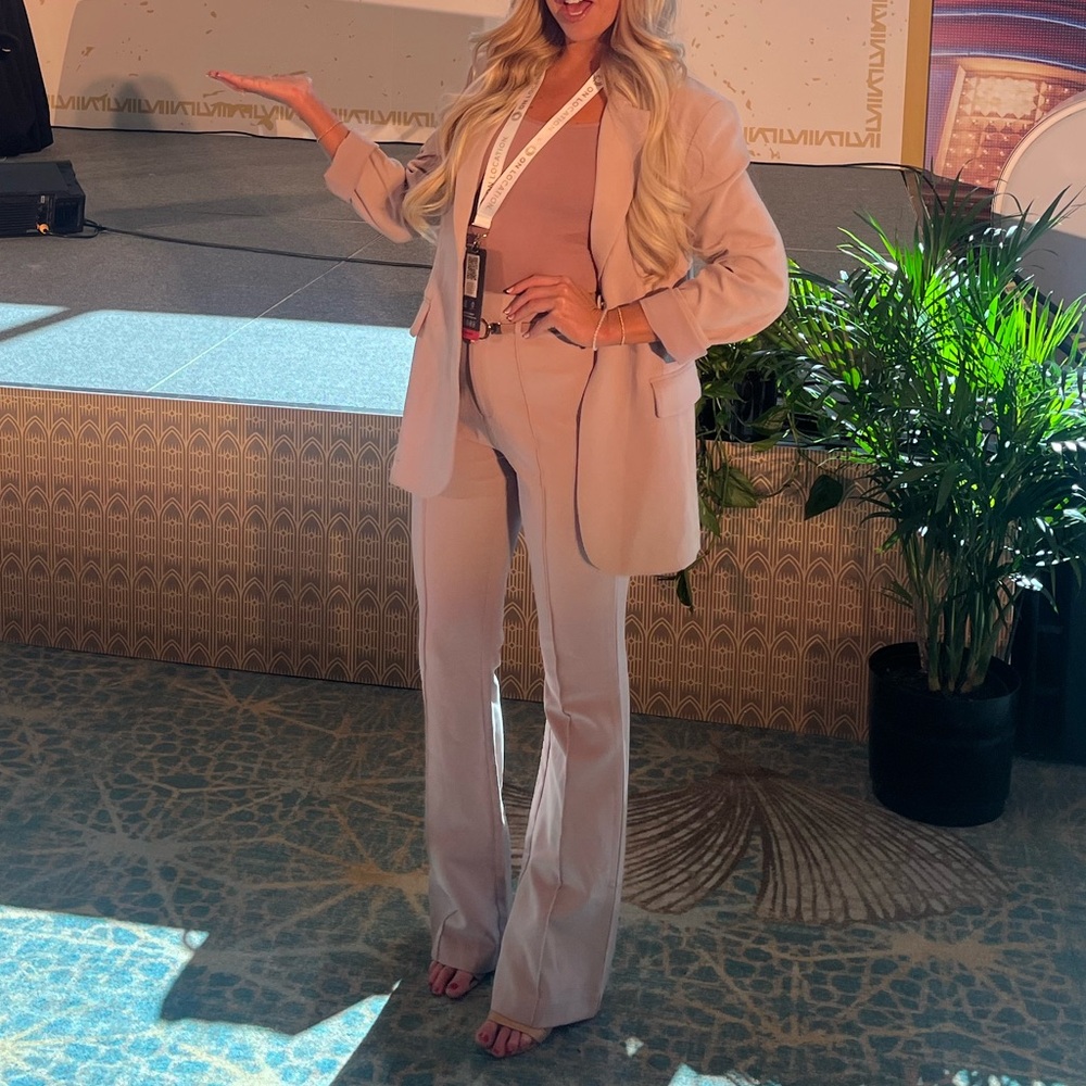 Because of Alice WIDE LEG SUIT TROUSERS in Dusty Rose, New with Tags